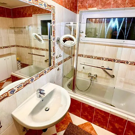 Ξενοδοχείο 2 Zimmer, Garten, Terrasse, Bad Mit Dusche Und Wc Und Gemeinschaftskueche Ilsede