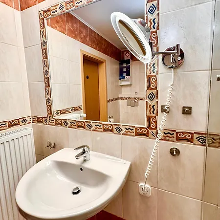 2 Zimmer, Garten, Terrasse, Bad Mit Dusche Und Wc Und Gemeinschaftskueche Ξενοδοχείο Ilsede